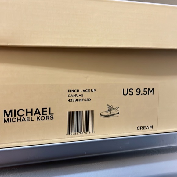 NIB $135 Michael Kors Finch Cream Canvas & Lther Lace Up - Picture 7 of 7